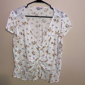 Shortsleeved floral top